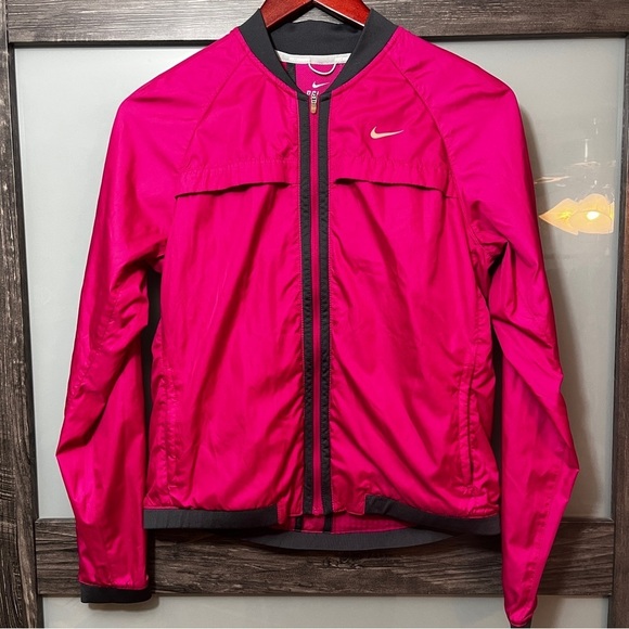 Nike Dry-Fit Running Windbreaker Lightweight Jacket Women's Medium Fuchsia - Picture 2 of 11